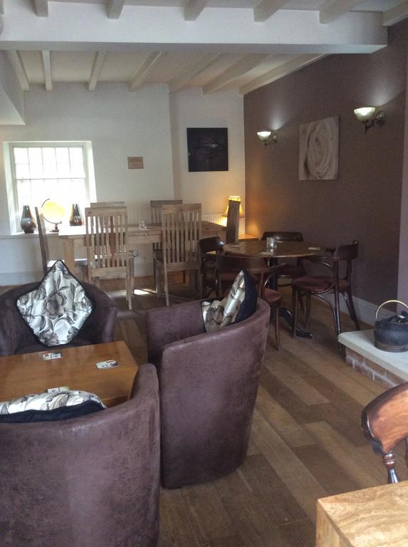 Three-Cranes Bed & Breakfast Turvey Luaran gambar
